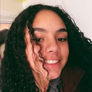 Meet your Posher, Amya